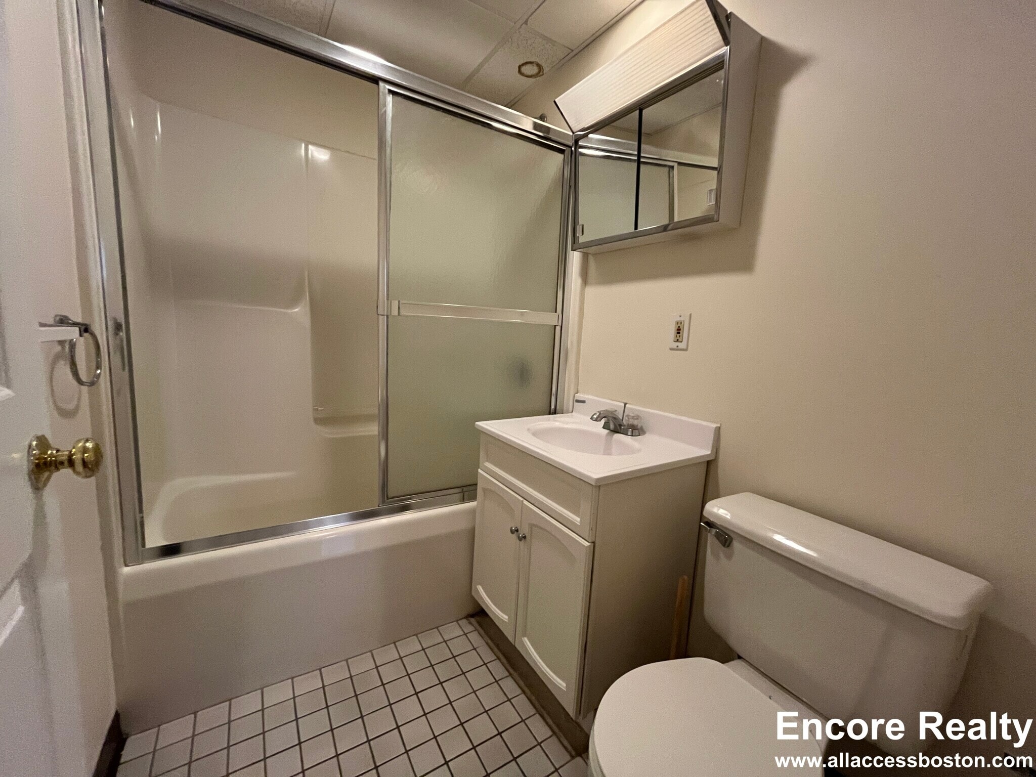 Building Photo - 81 Essex St