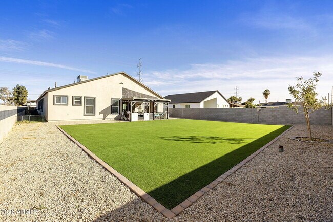 Building Photo - 3912 S Kyrene Rd