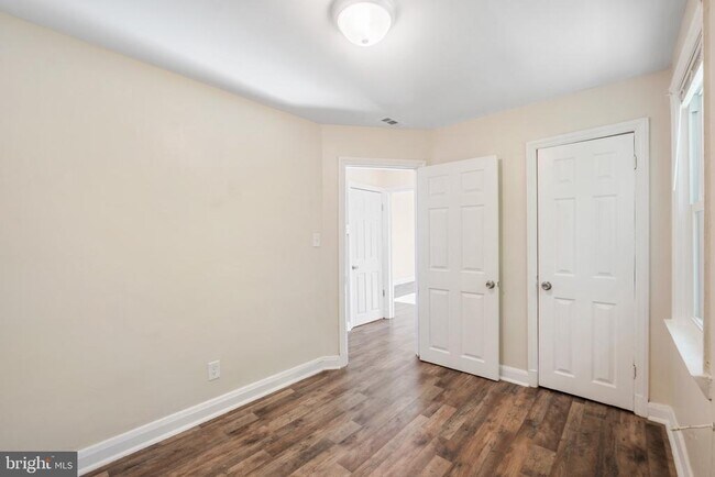Building Photo - 5424 Belle Vista Ave