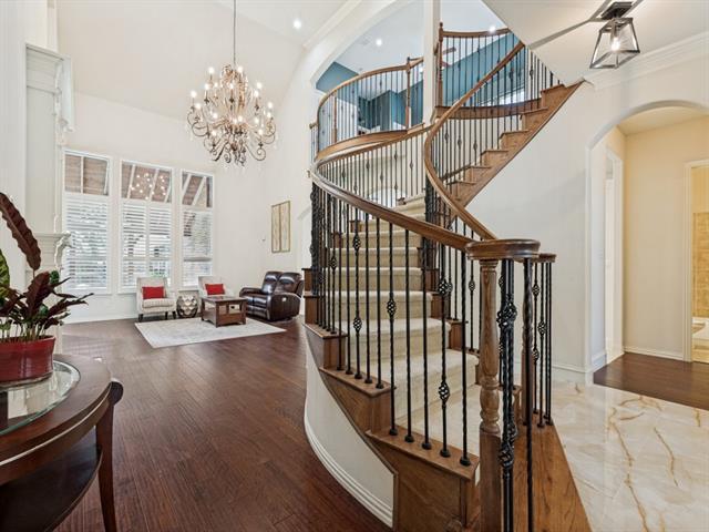 Building Photo - 8723 Sherwood Dr