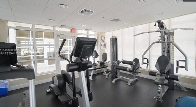 Building Photo - 2030 Douglas Rd