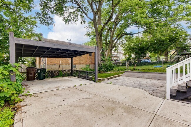 Building Photo - 5107 Marion Ave