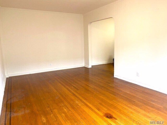 Building Photo - 68-38 Yellowstone Blvd