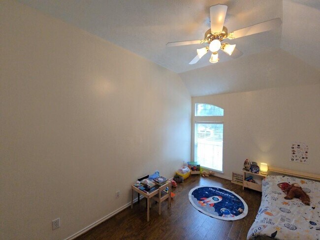 Building Photo - 16514 Bluff Springs Dr