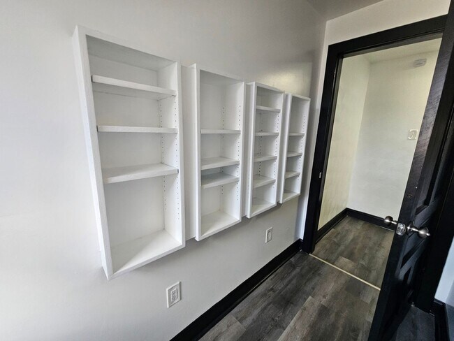 Building Photo - Fully Updated 4-bedroom 2 bath house for rent!