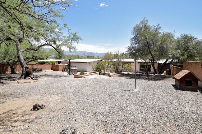 Building Photo - 6902 E Big Bear Dr