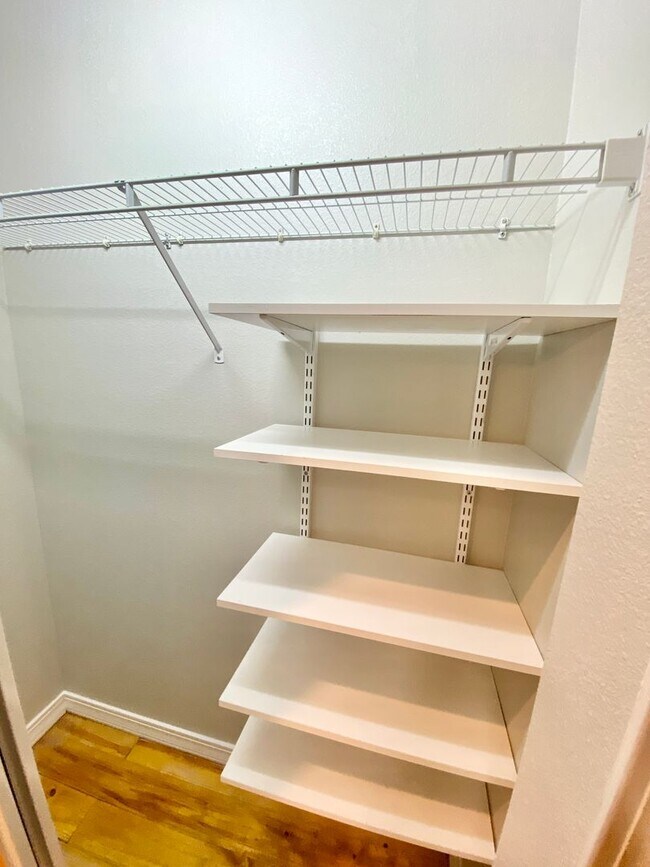 Building Photo - LUXURY TOWNHOME IN SODO 3/2.5 PLUS OFFICE AND BONUS ROOM  - DOWNTOWN ORLANDO