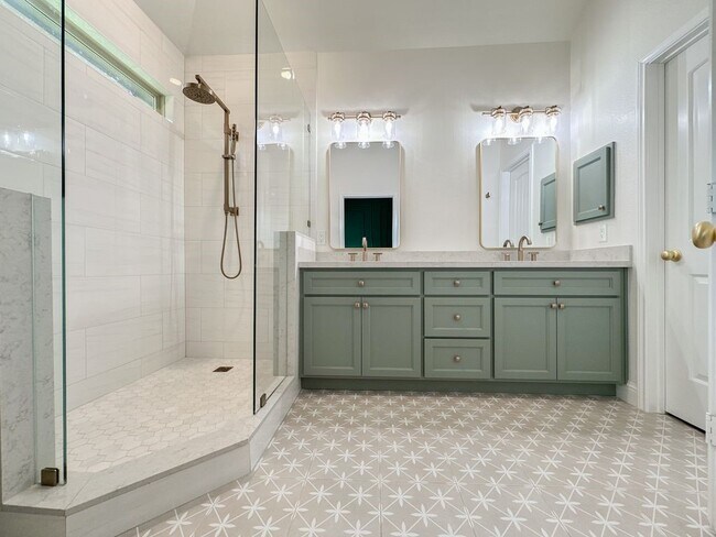 Building Photo - 10 Pilot Rock Pl