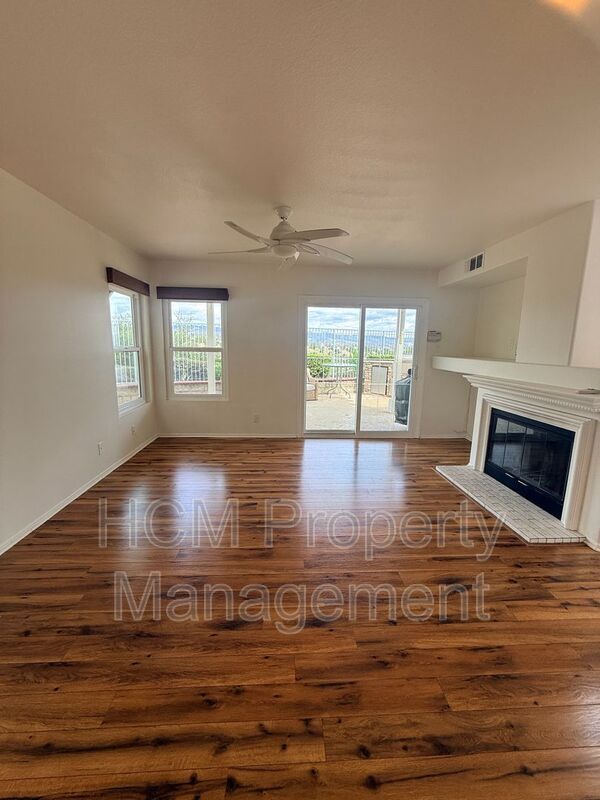 Building Photo - 20 Tumbleweed St