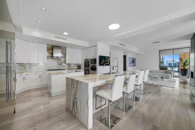 Building Photo - 17749 Collins Ave