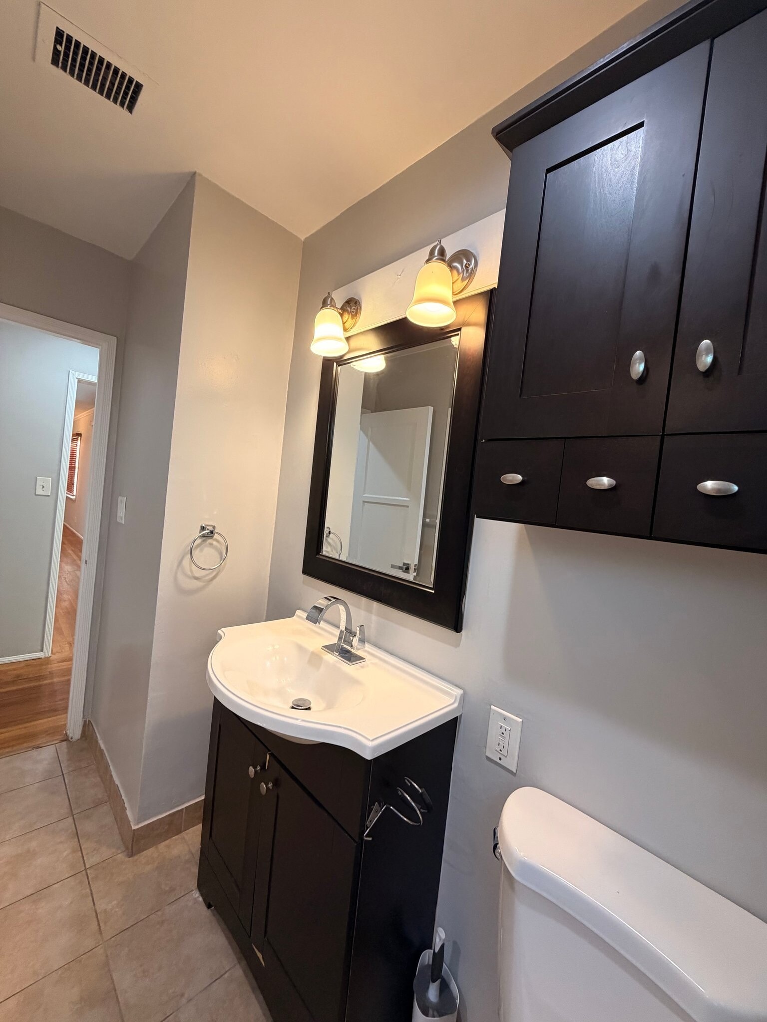 Building Photo - 2404 Wetherhead Dr