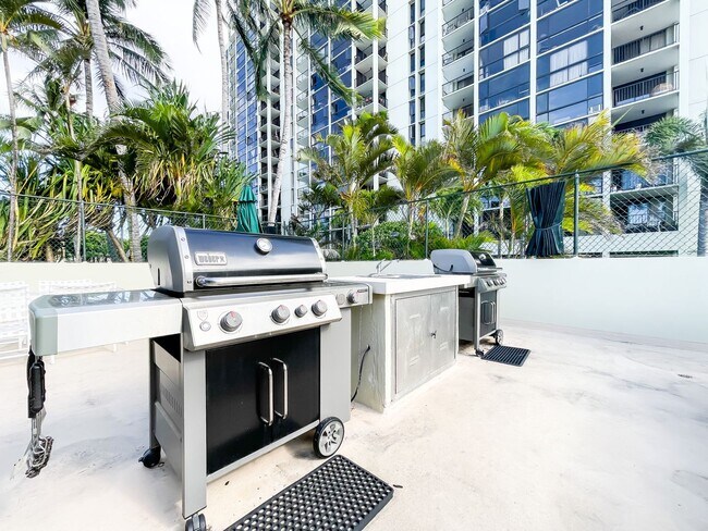 Building Photo - Kailua Condo with A/C