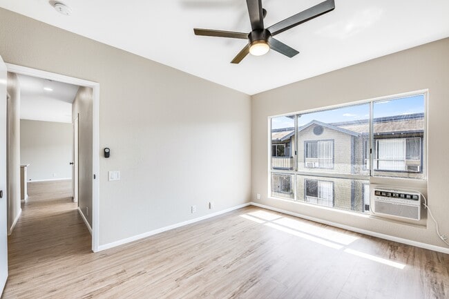 Building Photo - 91-284-284 Hanapouli Cir