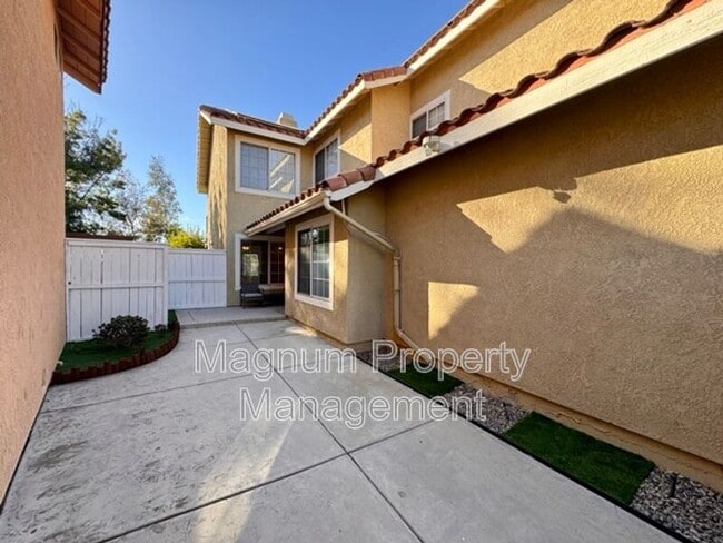 Building Photo - 40085 Temecky Way