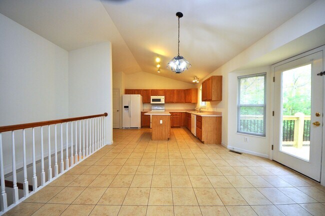 Building Photo - 131 Choctaw Dr