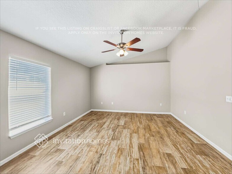 Building Photo - 4716 Four Lakes Dr
