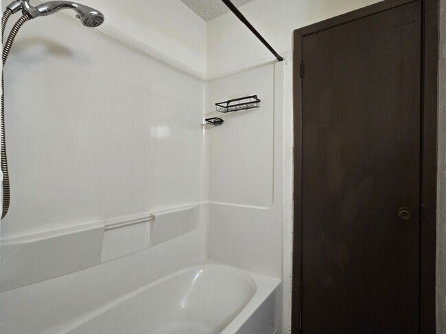 Building Photo - SECTION 8/HUD ACCEPTED - COMING SOON!!!