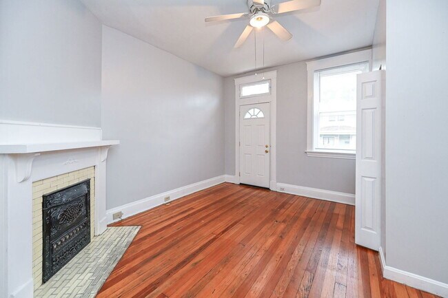 Building Photo - 2342 Chickasaw St