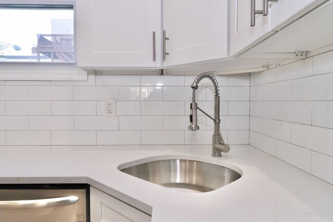 Building Photo - 41 Washburn St