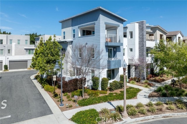 Building Photo - 101 Stage