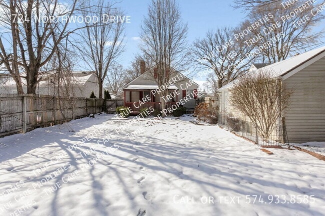 Building Photo - 724 Northwood Dr