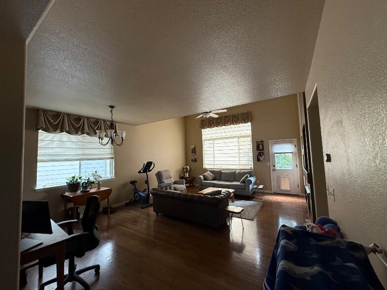 Building Photo - 7426 Triangle Dr