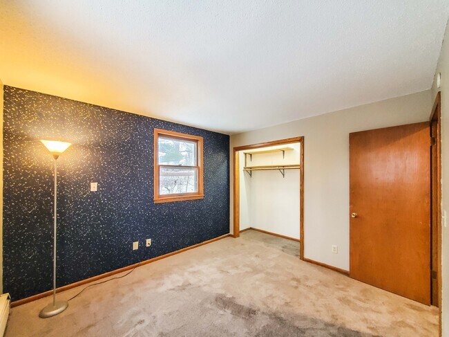 Building Photo - 11210 Sunset Trl