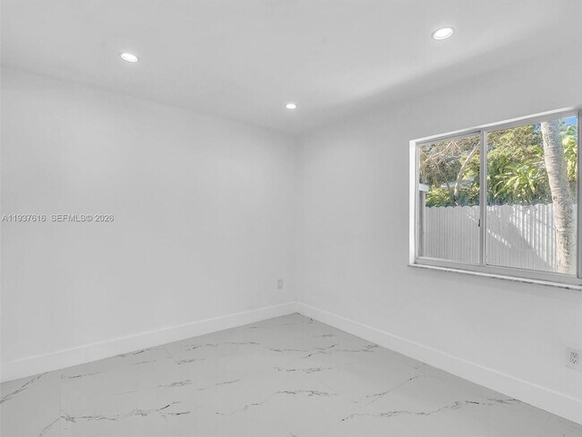 Building Photo - 3354 NW 50th St