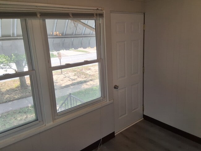 Building Photo - 5198 South St