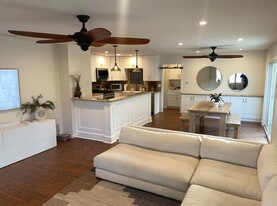 Building Photo - 3845 Hibiscus Cir