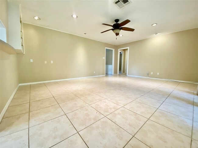 Building Photo - 2206 Tannehill Dr