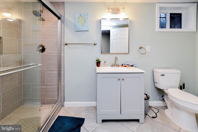 Building Photo - 3802 Cedar Dr