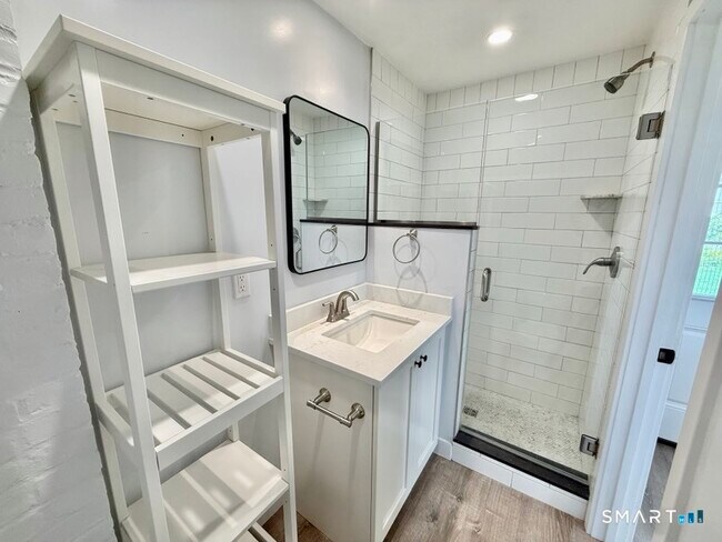 Building Photo - 66 Campfield Dr
