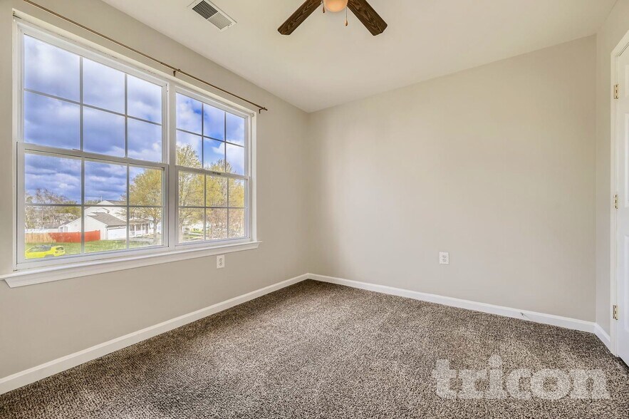 Building Photo - 5125 Cals Ct