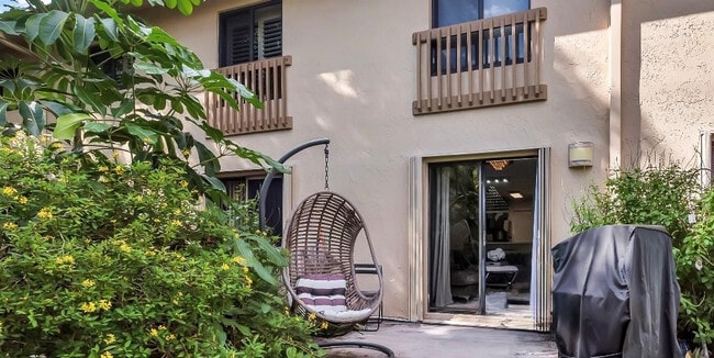 Building Photo - 2907 NE 8th Terrace