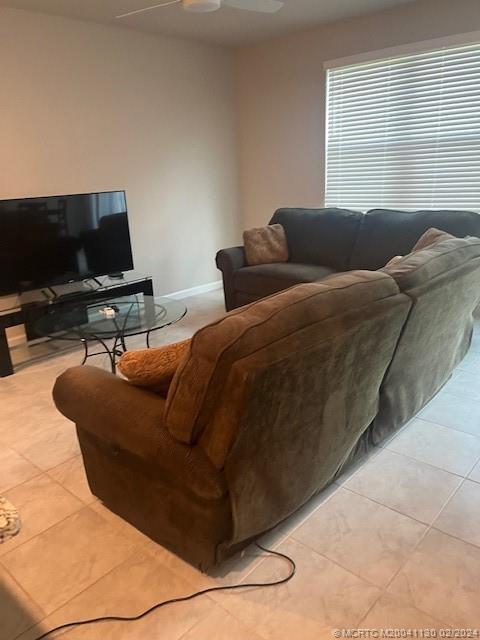 Building Photo - 3919 SE Mentmore Ln