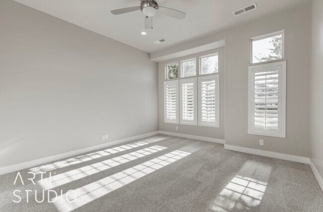 Building Photo - 3933 S Steeplechase Rd