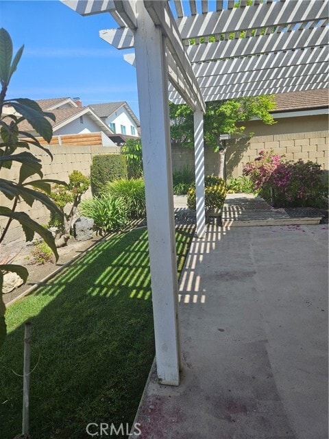 Building Photo - 6801 Glen Dr