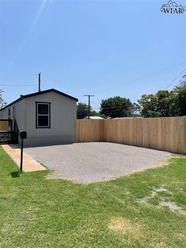 Building Photo - 1007 S Wall St