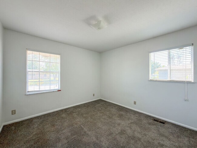 Building Photo - 7712 Colony-