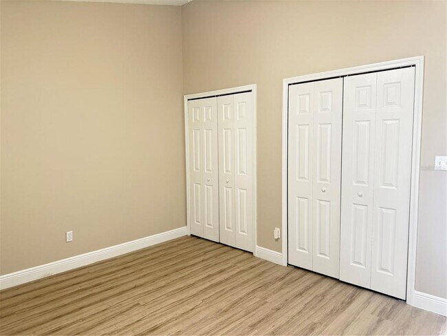 Building Photo - 1545 Wyman Cir