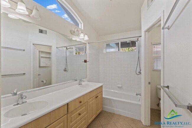 Building Photo - 91-1018-1018 Kaikala St