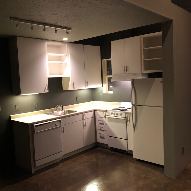 Building Photo - 440 W. 900 S. #5