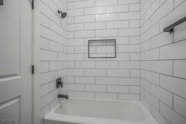 Building Photo - 15 Voorhees St