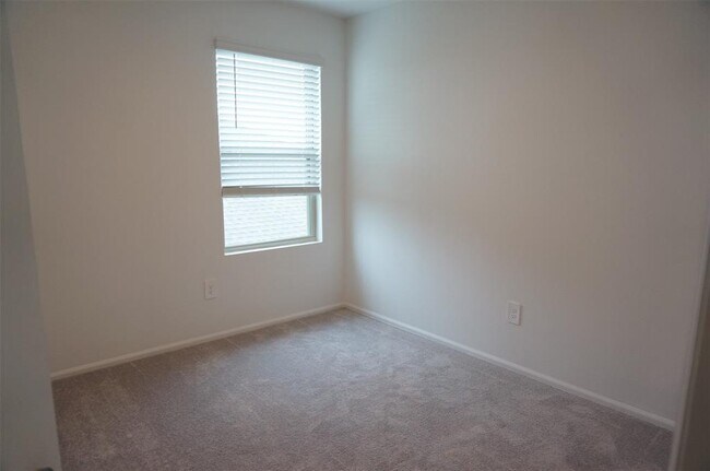 Building Photo - 18106 Mendocino Ridge Ln