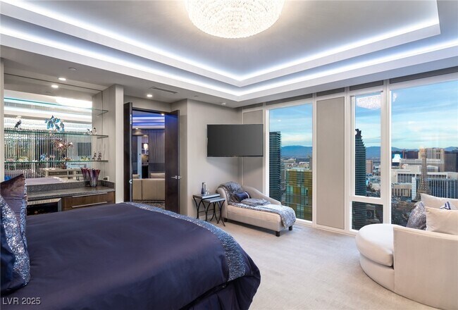 Building Photo - 3750 S Las Vegas Blvd