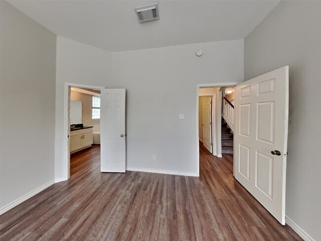 Building Photo - 6303 Tall Canyon Ct