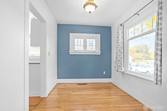 Building Photo - 8 Newell St