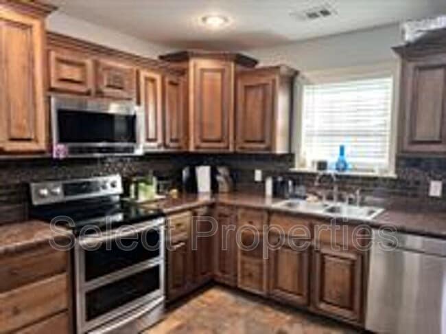 Building Photo - 201 County Rd 4063