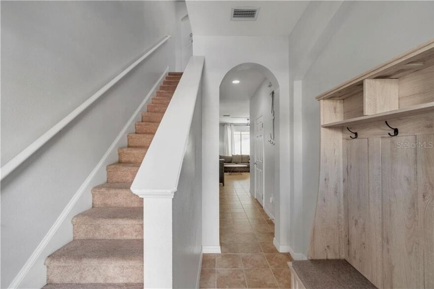 Clean Home - 6839 46th Ln N